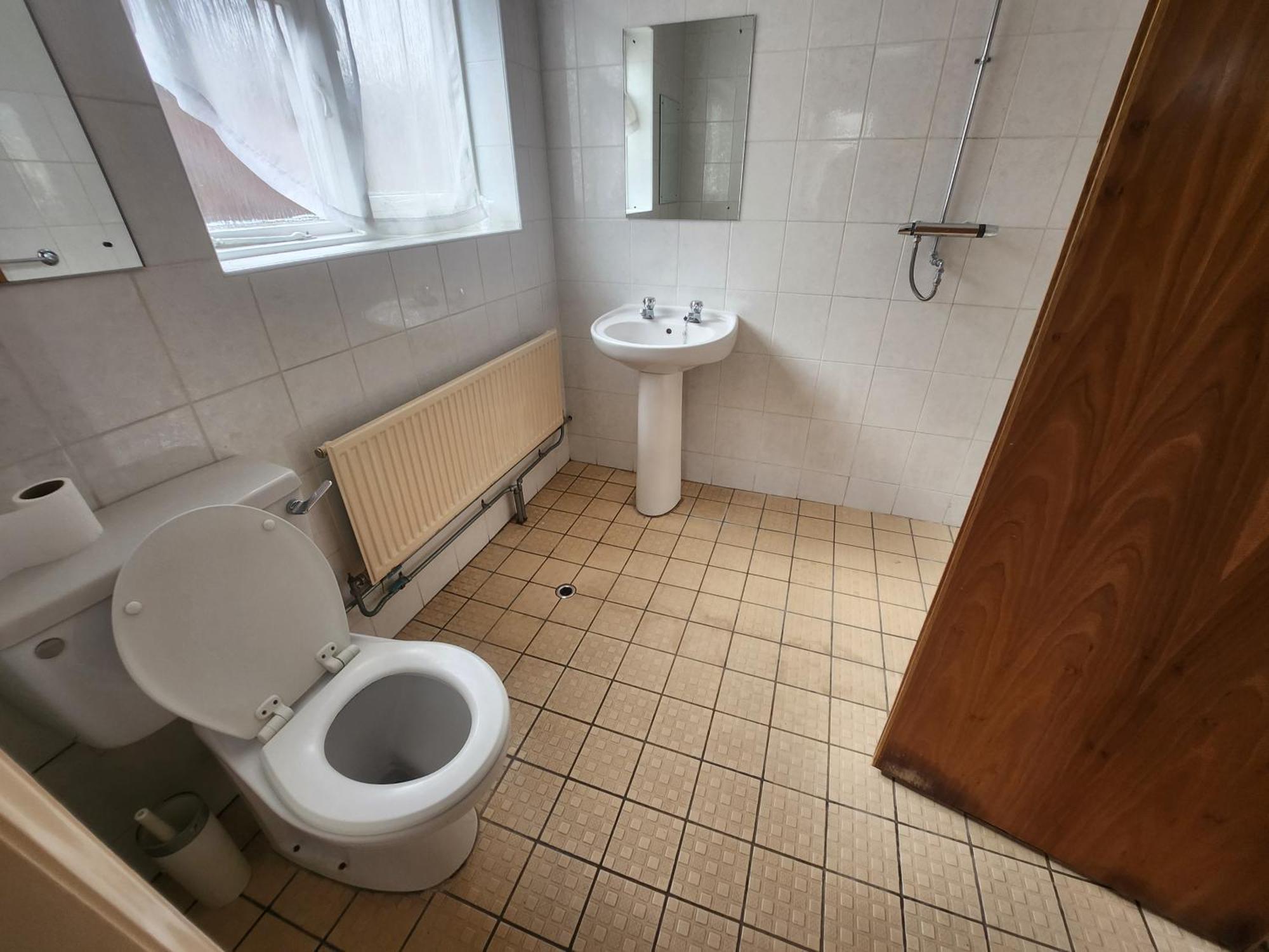 Queens Guest House Бістон Екстер'єр фото