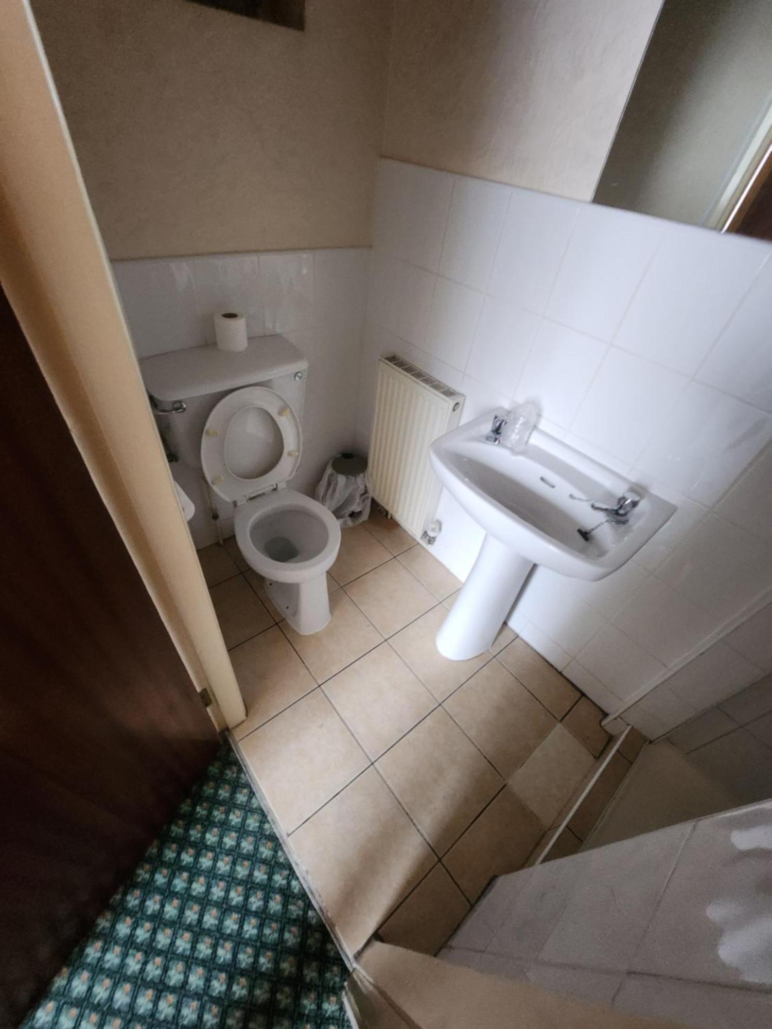 Queens Guest House Бістон Екстер'єр фото